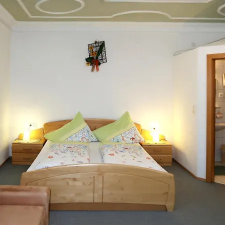 Felsenheimer Hof Апартаменты *
